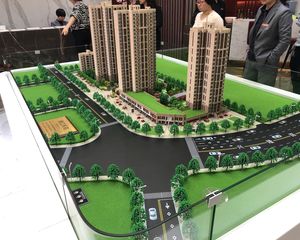 湘江东苑,近江边近地铁1号线宿龙桥站300米