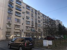 八角游乐园边央企职工家属楼,管理好,本房视野开阔。