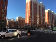 业主诚意出售,小区绿化好,停车方便,看房方便。