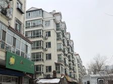此房是09年封闭小区两室一厅格局好无冷不挡