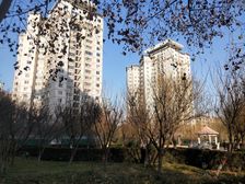 中间楼层,采光好,电梯,视野好,车位多