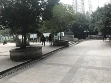 3号线唐家院子轻轨旁 正规1房 住家安静,交通方便