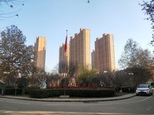 小区环境好,户型方正,全明户型。有minge