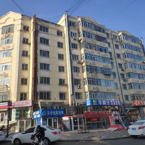  ��������2��1��1���ϱ�����1300.00Ԫ/�³��� 