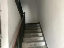 楼层好 户型方正,采光好 有储藏室 满五唯一