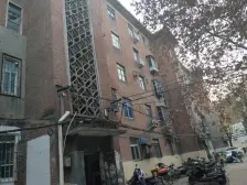 前进路50号院 通透一室一厅 采光好 小区环境好