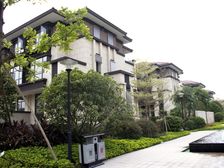 星汇翠峰纯别墅小区167平上下四层前后花园地下车位