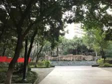 城南新区 红雨花园四房150万