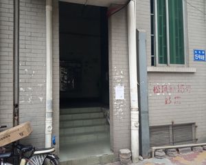 东方广场商圈,老城区配套成熟,新小区有绿化