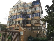 玉兰路99弄 双南,海桐,有电梯,送车位,税费各付,房东直卖