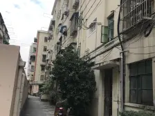 3楼,边套两扇窗,采光好,看房方便