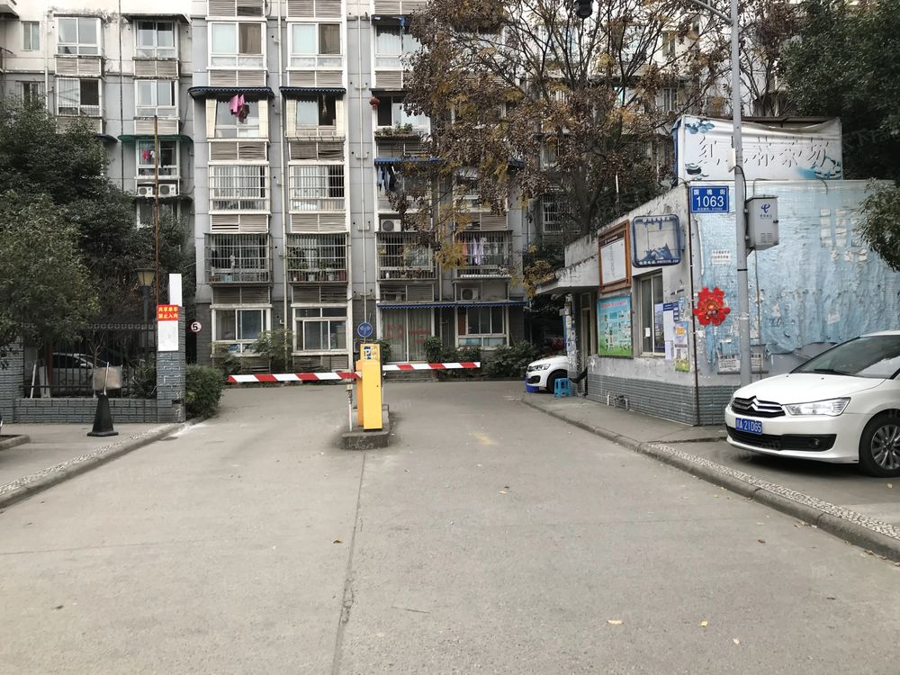 小区相关图