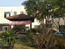 交通便利,繁华地段,得房率高,采光充足