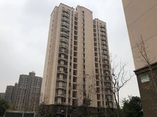 小区前排婚房精装业主保养很好看房提前预约