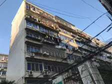 洪都新村 南北通透,采光好 装修好,环镜优美 视野好,诚心出售