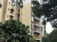 高新区龙荫小区简装三室,户型方正,业主诚心出售!