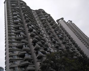 凯丽滨江花园4室2厅南
