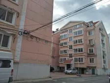 公路小区中间楼层双南卧两居室,封闭小区停车方便