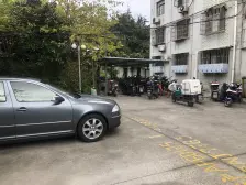 税费各付,近地铁,外+储藏间一个