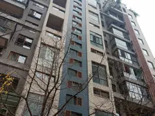 近轻轨近东站,带路台和大阳台,大4房,业主诚心