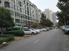 全款房,东南户型,诚心出售。视野开阔,采光充足。