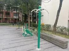 此房满二是电梯洋房 户型方正 轻轨站300米