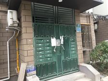 黄金三楼朝南一室户纯毛坯原始户型随时看房