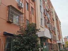 2号线世纪公园站100米,南北通全明户型精装修拎包入住。