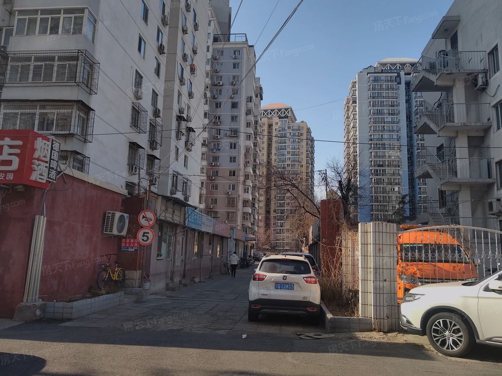 小区相关图