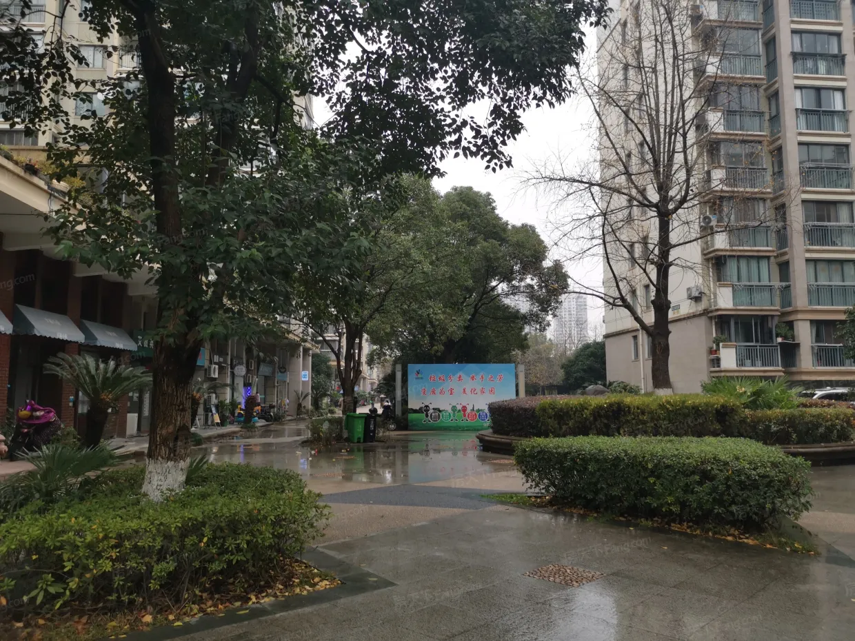 雅戈尔东湖花园