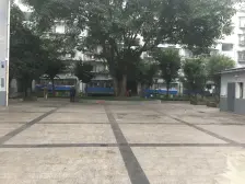 单价6000多一平享有轻轨站旁精装3房