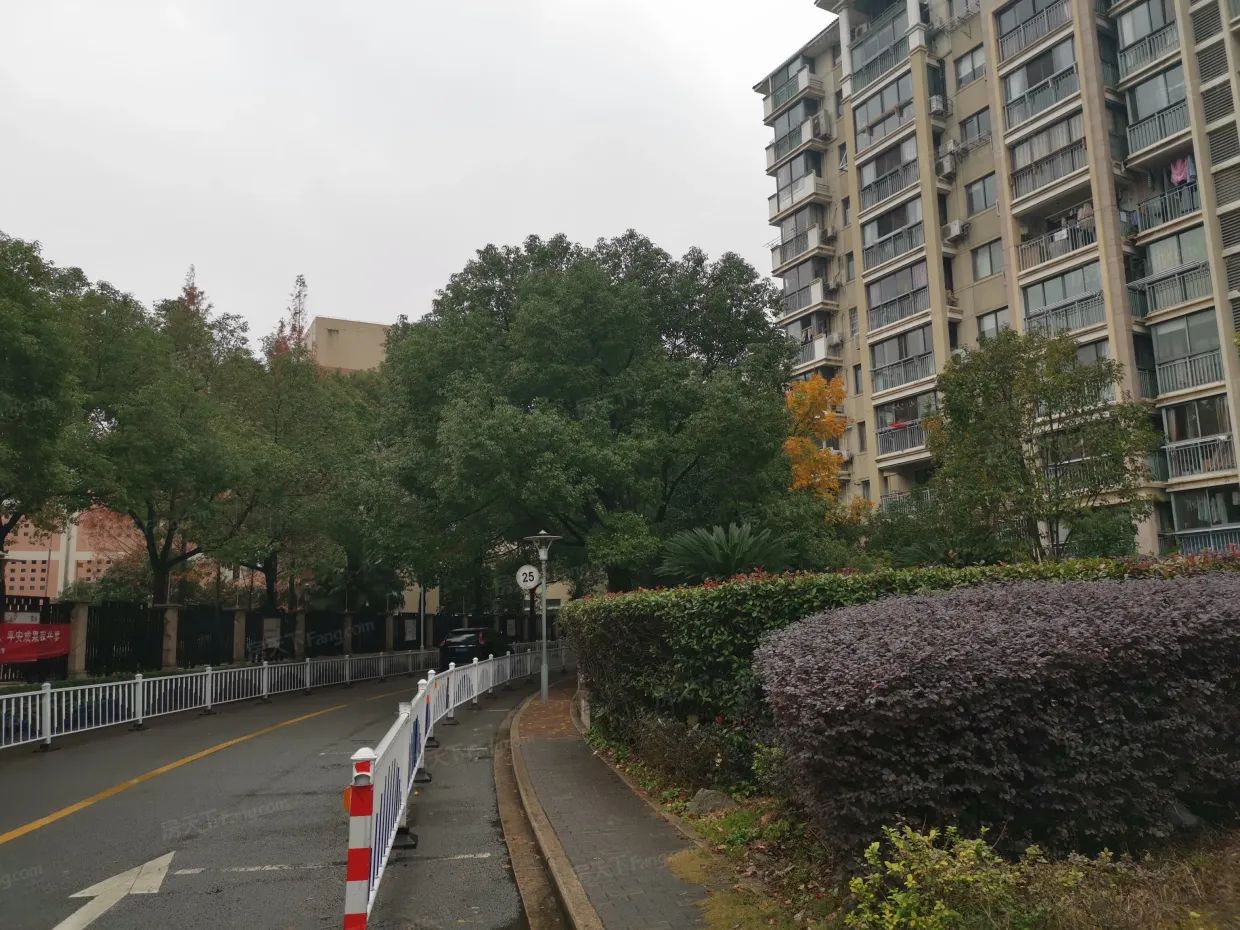 雅戈尔东湖花园