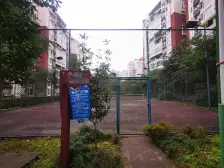 北泉花园小区配套成熟,交通便利,户型方正通风好