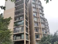 西路 金阳骑龙山庄三房115万