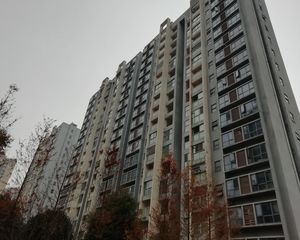 钰邸华府4室1厅东南