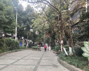 国际花园2室1厅东南