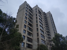 带产权车位,近地铁 通风好,无抵押 电梯房 必看好房