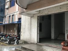 电梯房,交通便利,近商圈,景观房