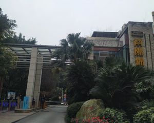 南阳锦城4室2厅东