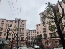 淞滨支路中间套一房 运动楼层保养好 南北通采光好