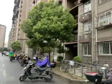 电梯房,2012年小区,户型方正,临河,采光好,无遮挡