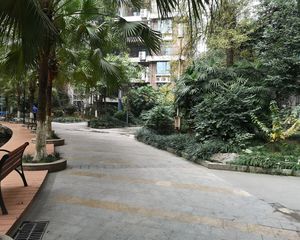 上行东方 3室2厅 东南