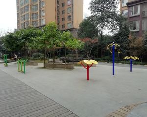 福地广场3室1厅东南