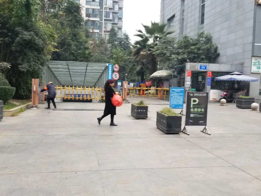 小区相关图