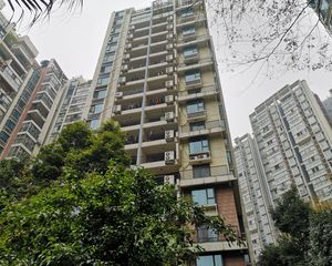 上行东方2室2厅东南