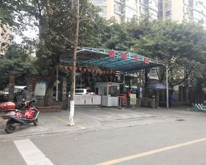 国际花园3室2厅南