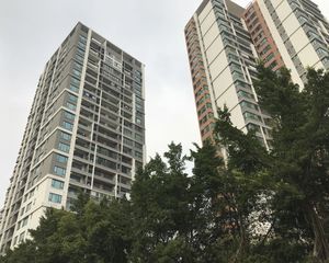 一线江景小区,税费少,业主诚意出售,户型方正。