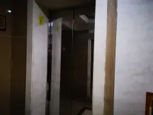 五个房间,装修好。复式挑高。复式空中别墅,买一层得两层