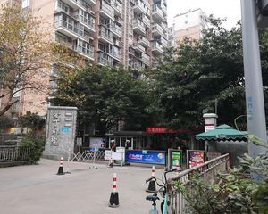 爱丁郡院3室2厅东南