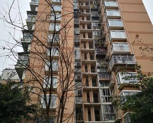 爱丁郡院3室2厅西北
